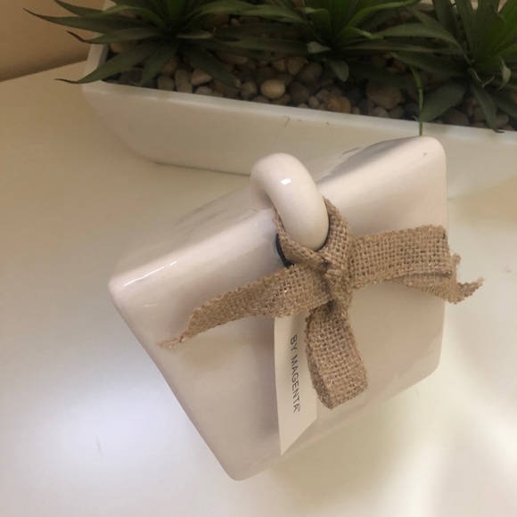 LAST ONE! RAE DUNN Perch Ceramic Birdhouse Home Decor White Farmhouse Pet - Picture 9 of 9